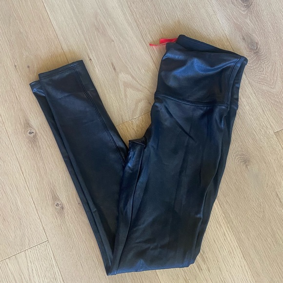 Spanx Faux Leather Leggings - Picture 2 of 3